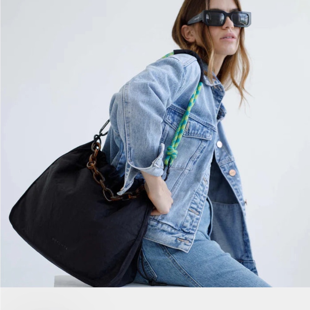 Rotunda Sant Hobo Bag